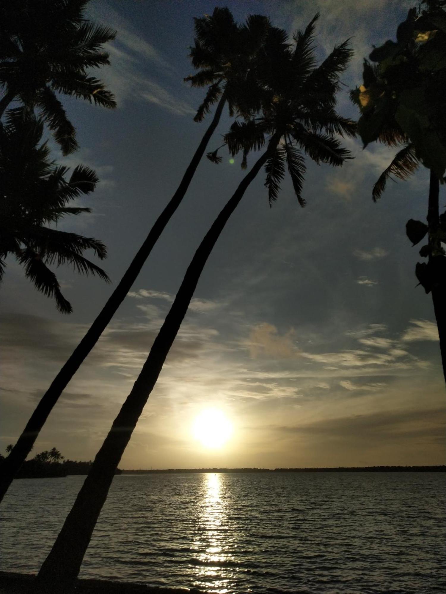 Santa Maria Hostel Munroe Island Mundrothuruth Buitenkant foto